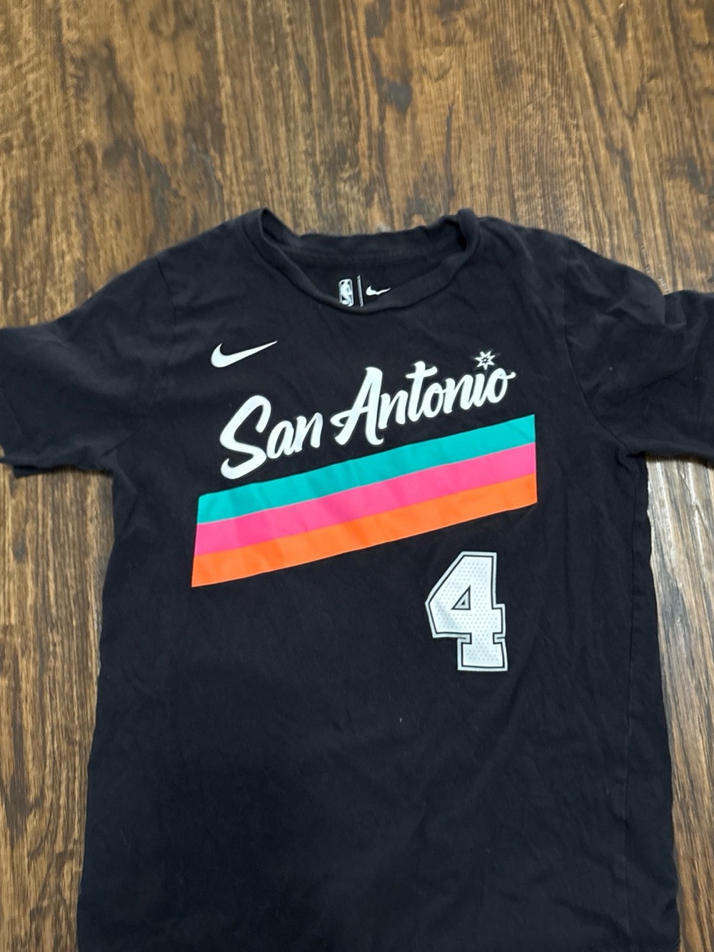 Nike San Antonio Spurs NBA Fiesta De’Aaron Fox T-Shirt Jersey Black Size Y M